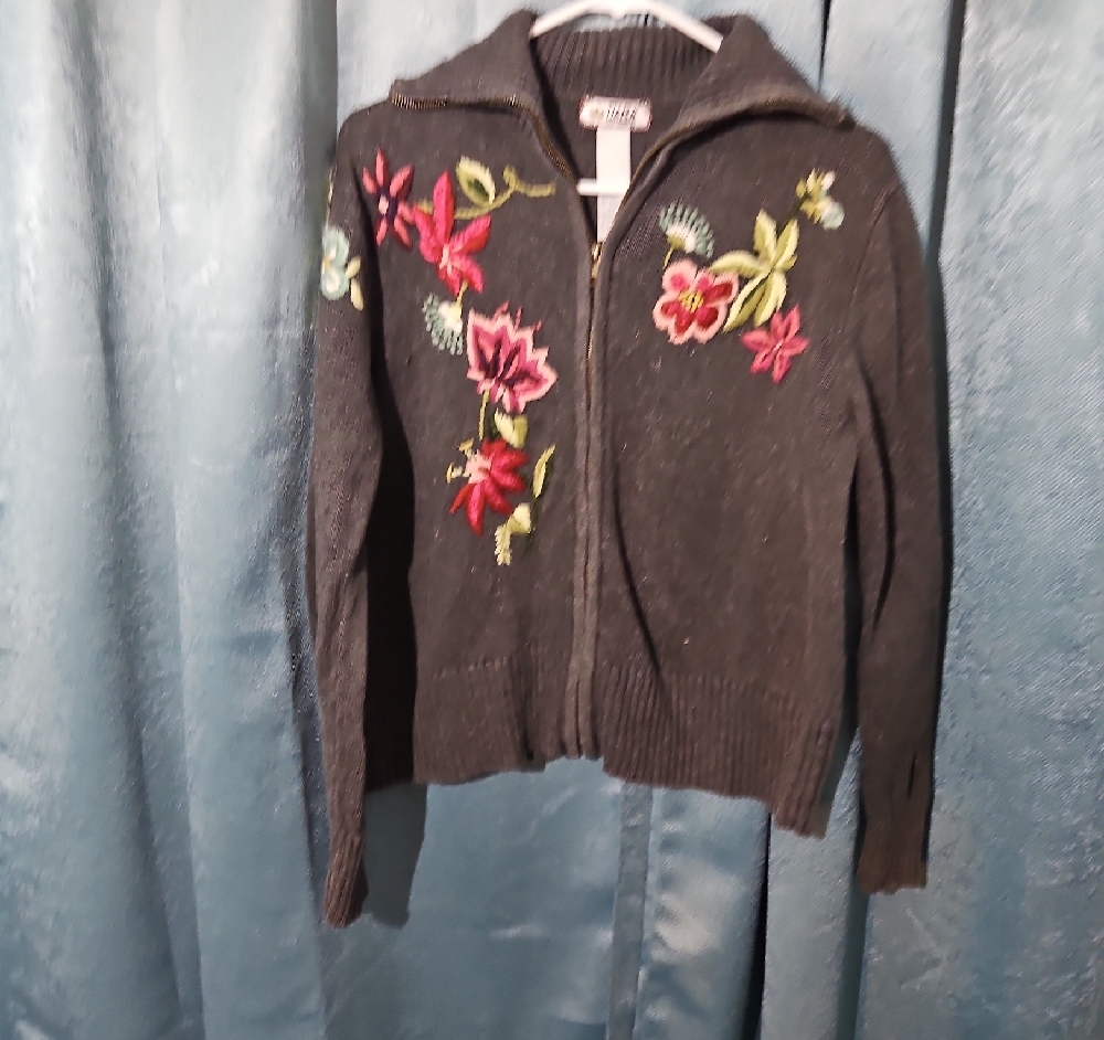 Vintage Tiara International Gray & Pink Embroidered Floral Cardigan Sweater
